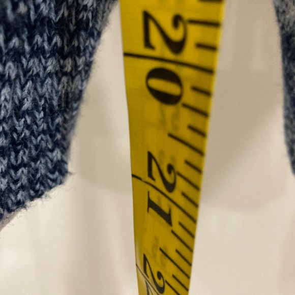 Vintage blue and white sweater - Picture 2 of 8